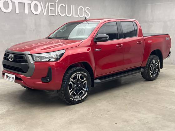 TOYOTA HILUX 2.8 D-4D TURBO DIESEL CD SR 4X4 AUTOMÁTICO